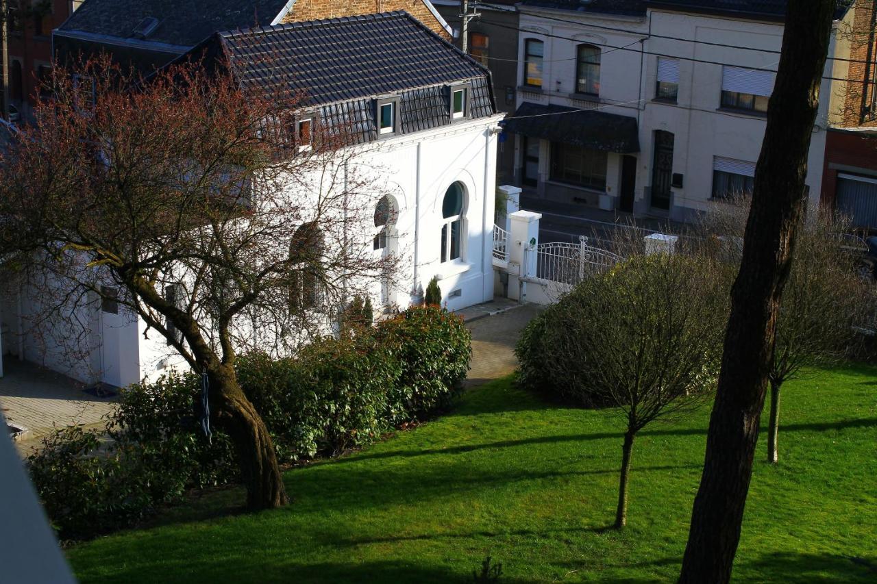 Gite De La Conciergerie Du Cheval Blanc Luttre Buitenkant foto
